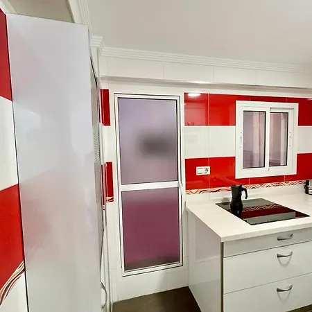 P5 Beautiful & Shiny Apartment