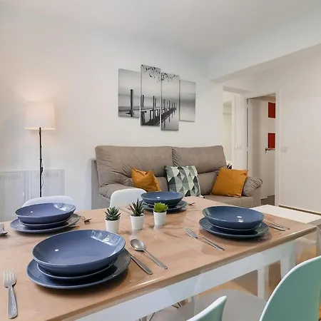 P5 Beautiful & Shiny Apartment *