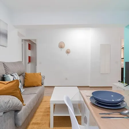 P5 Beautiful & Shiny Apartment Malaga